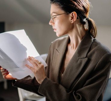 Why ERP Evaluations That Stall Mid-Year Rarely Close (And What Smart Teams Do Differently)