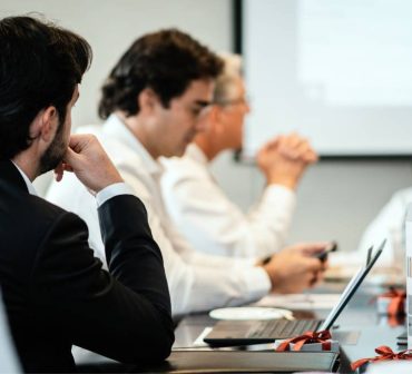 Why Month-End Close Is a Bottleneck and How Sage 300 Makes It Faster and Accurate